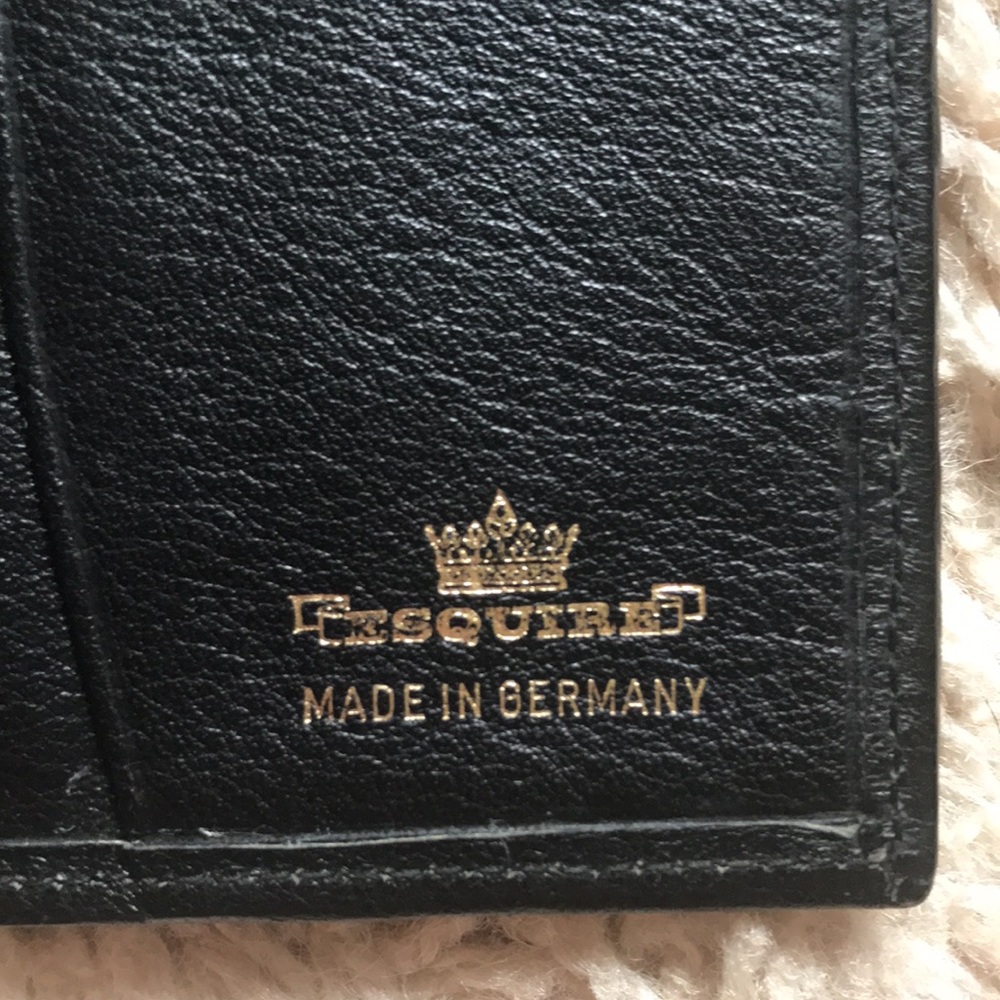 Travel Wallet - Picture 2 of 4